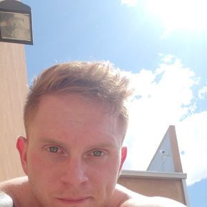 Meet your Posher, Casey